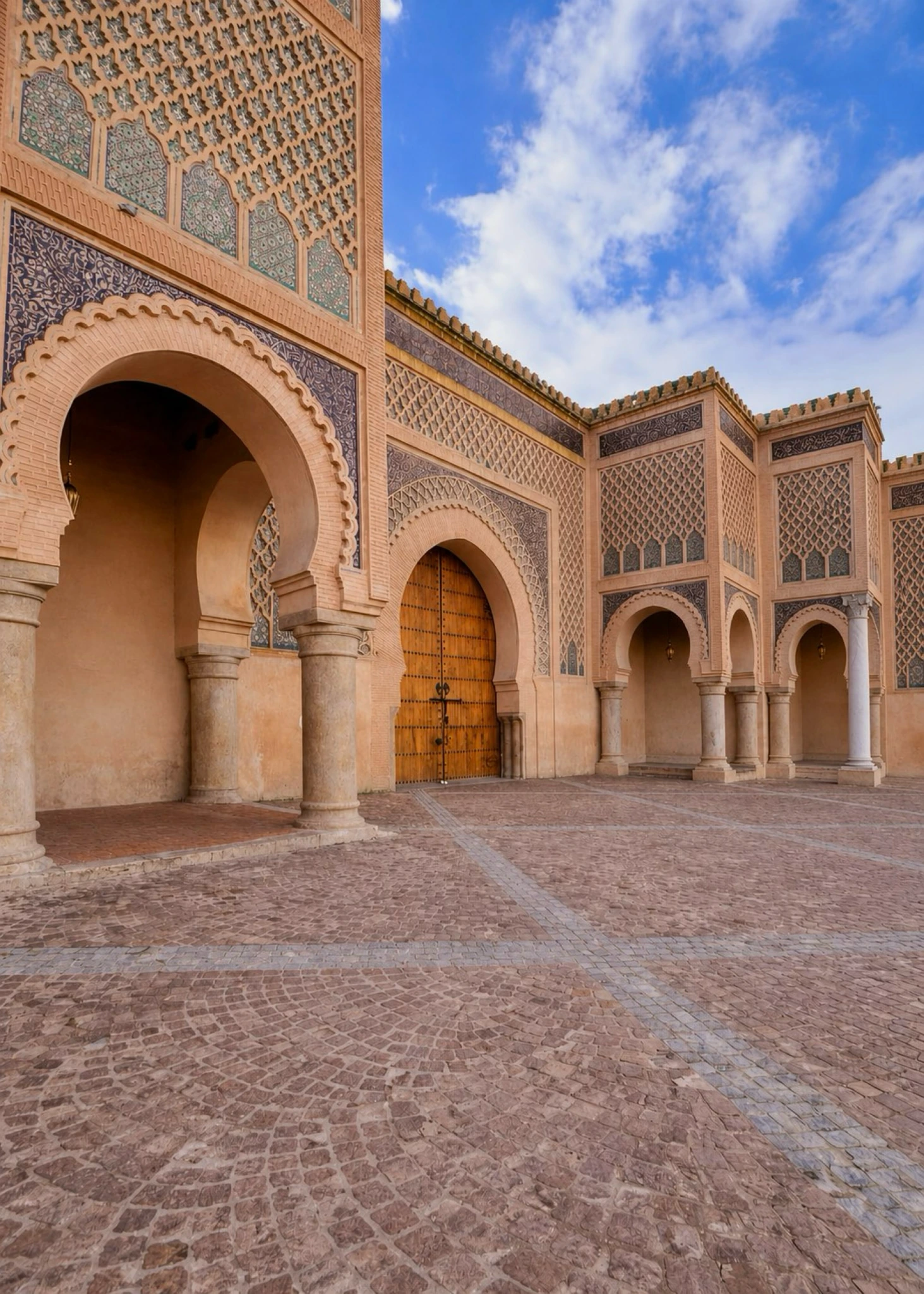 Bab Mansour gate in Meknès