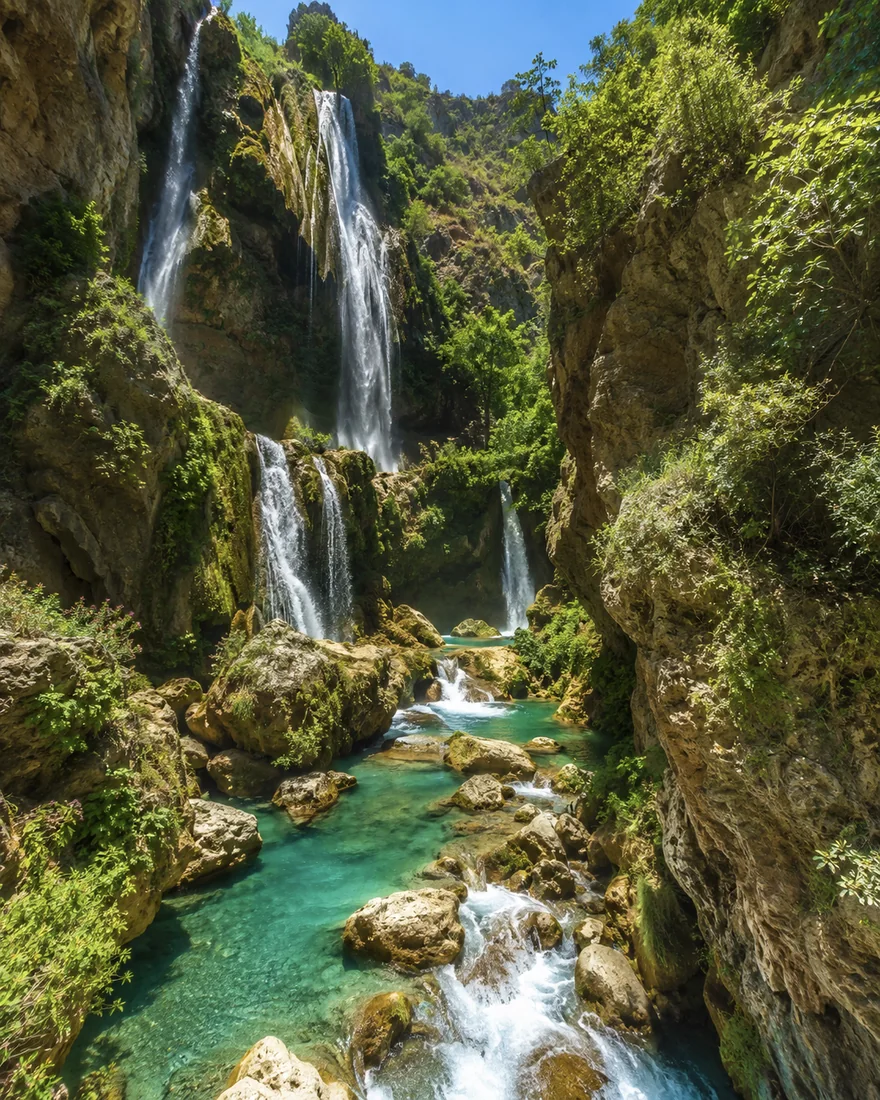 Akchour waterfall