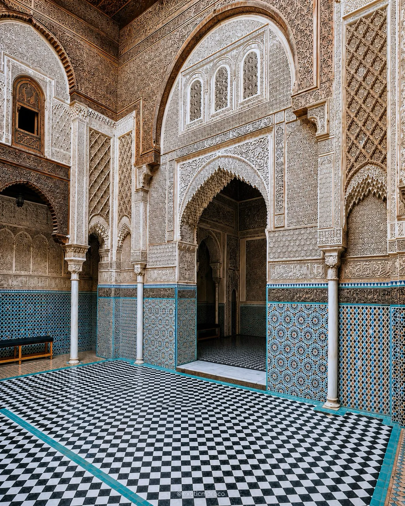 Fès courtyard