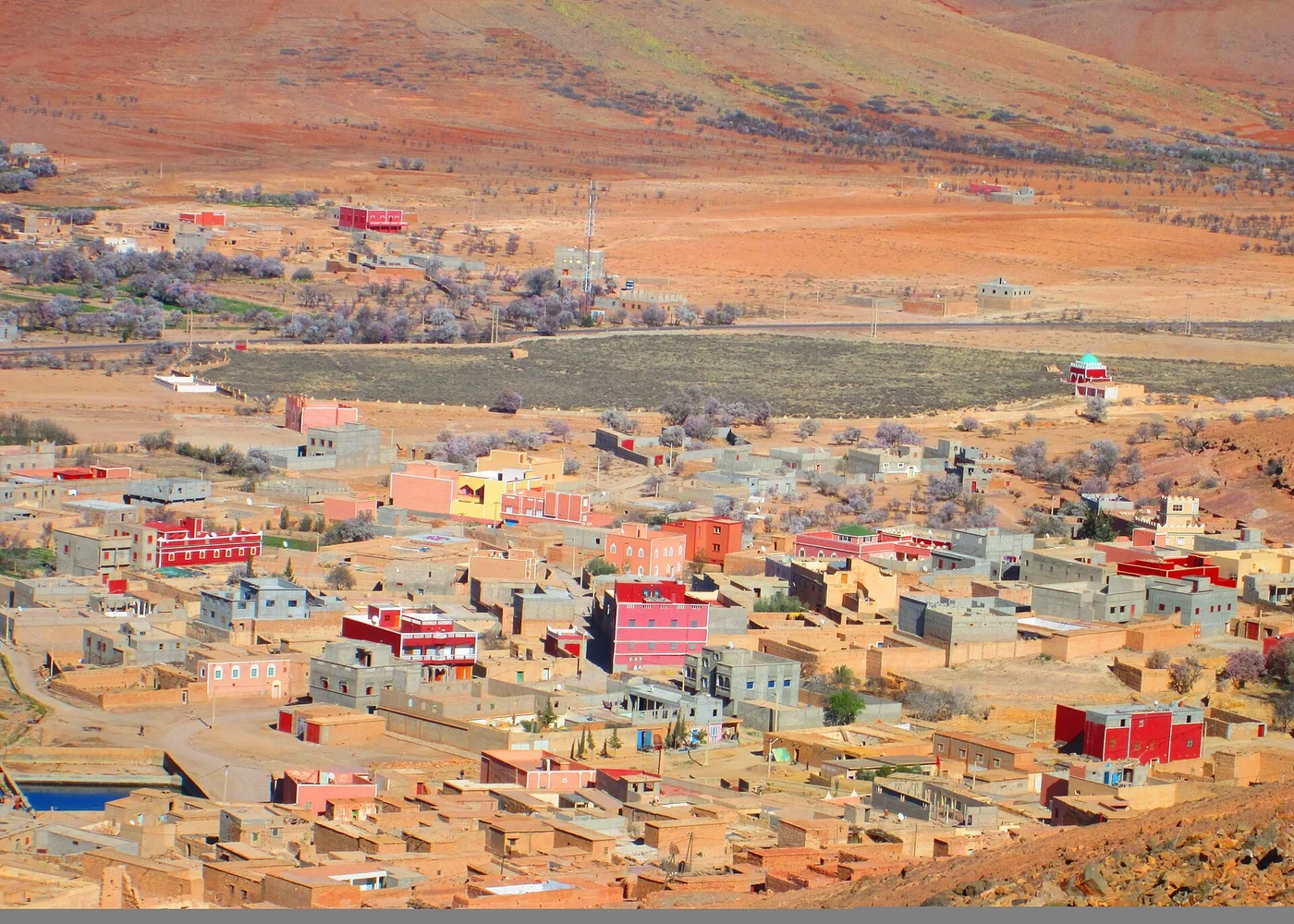 Tinfat: contemporary settlement within a dryland landscape.