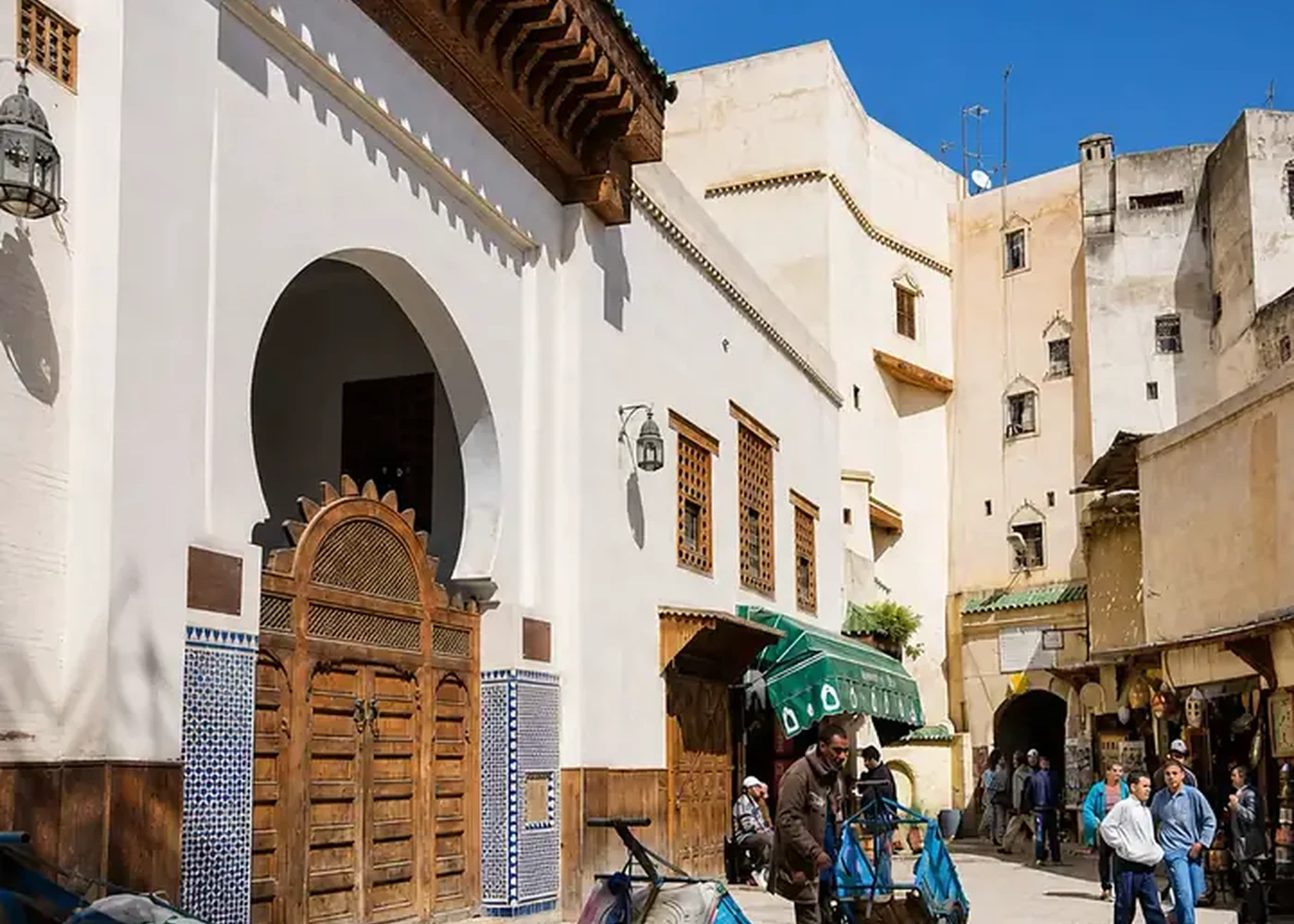 Place Seffarine in Fez: a public setting with working rhythms.