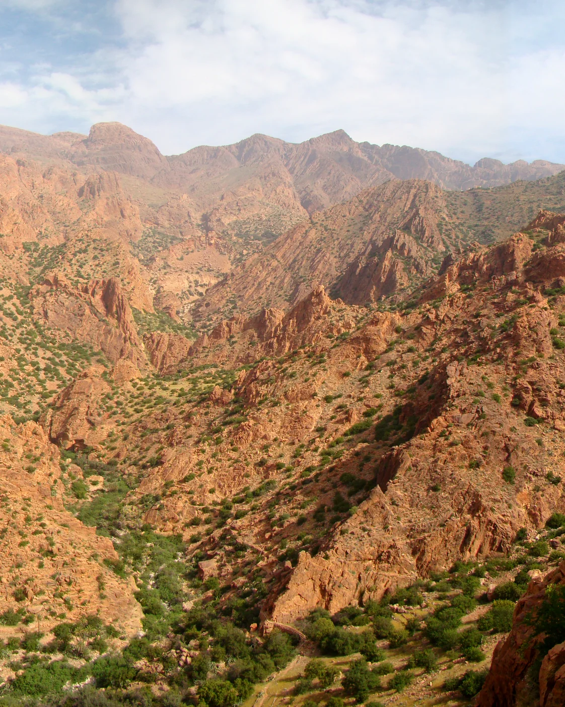 Mountain scale can make a short-looking route far more demanding on the ground.