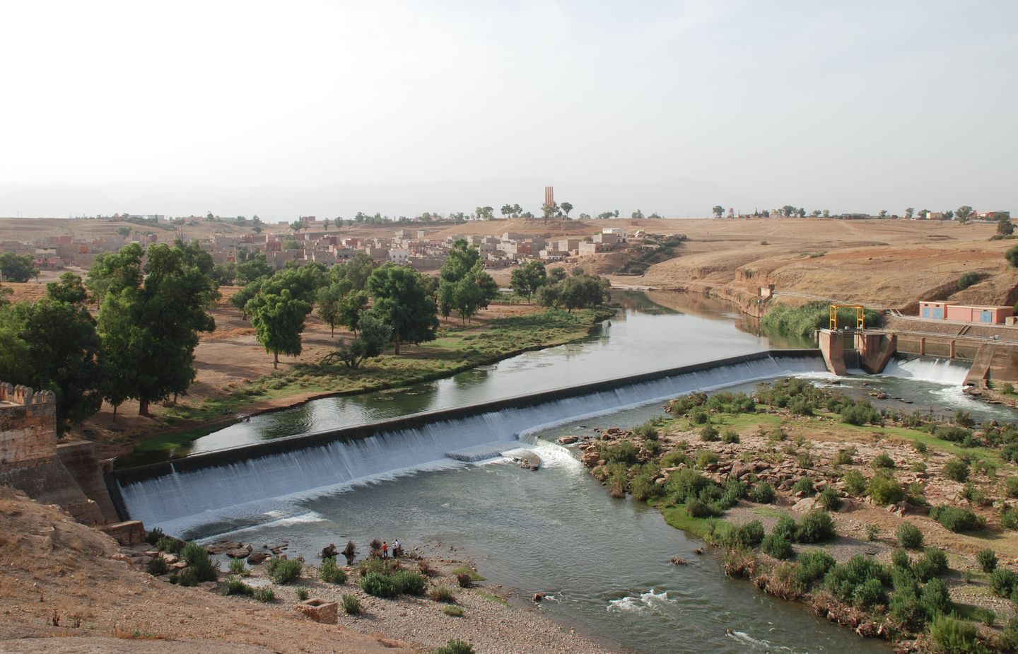 Oum Er-Rbia river and green banks at Kasba Tadla
