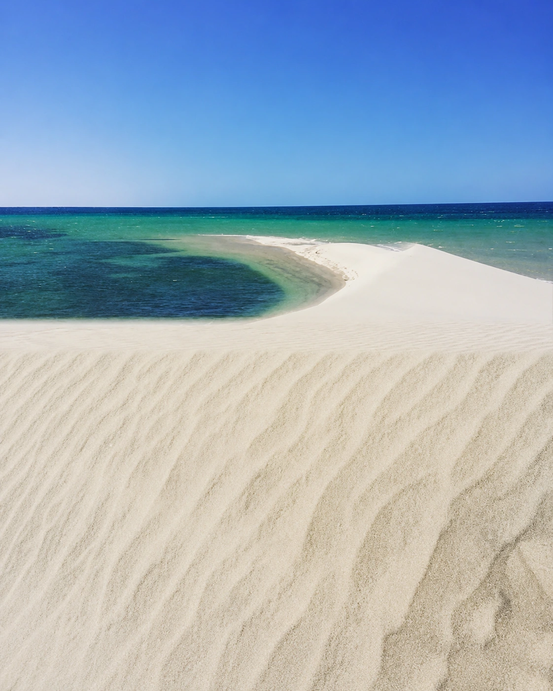 Illustrative Sebkha d’Imlili desert pools near Dakhla
