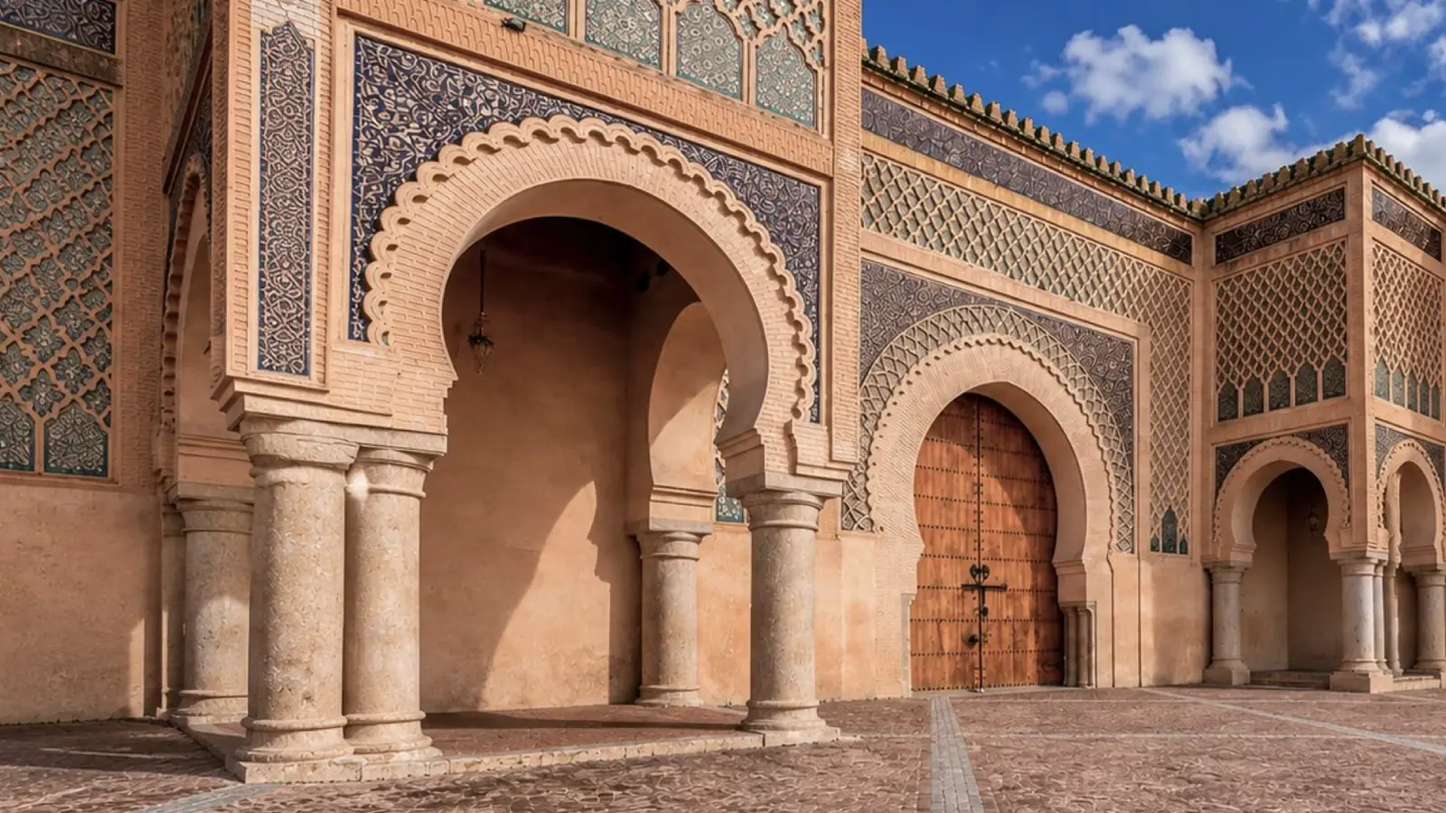 Bab Mansour and imperial architecture in nearby Meknès